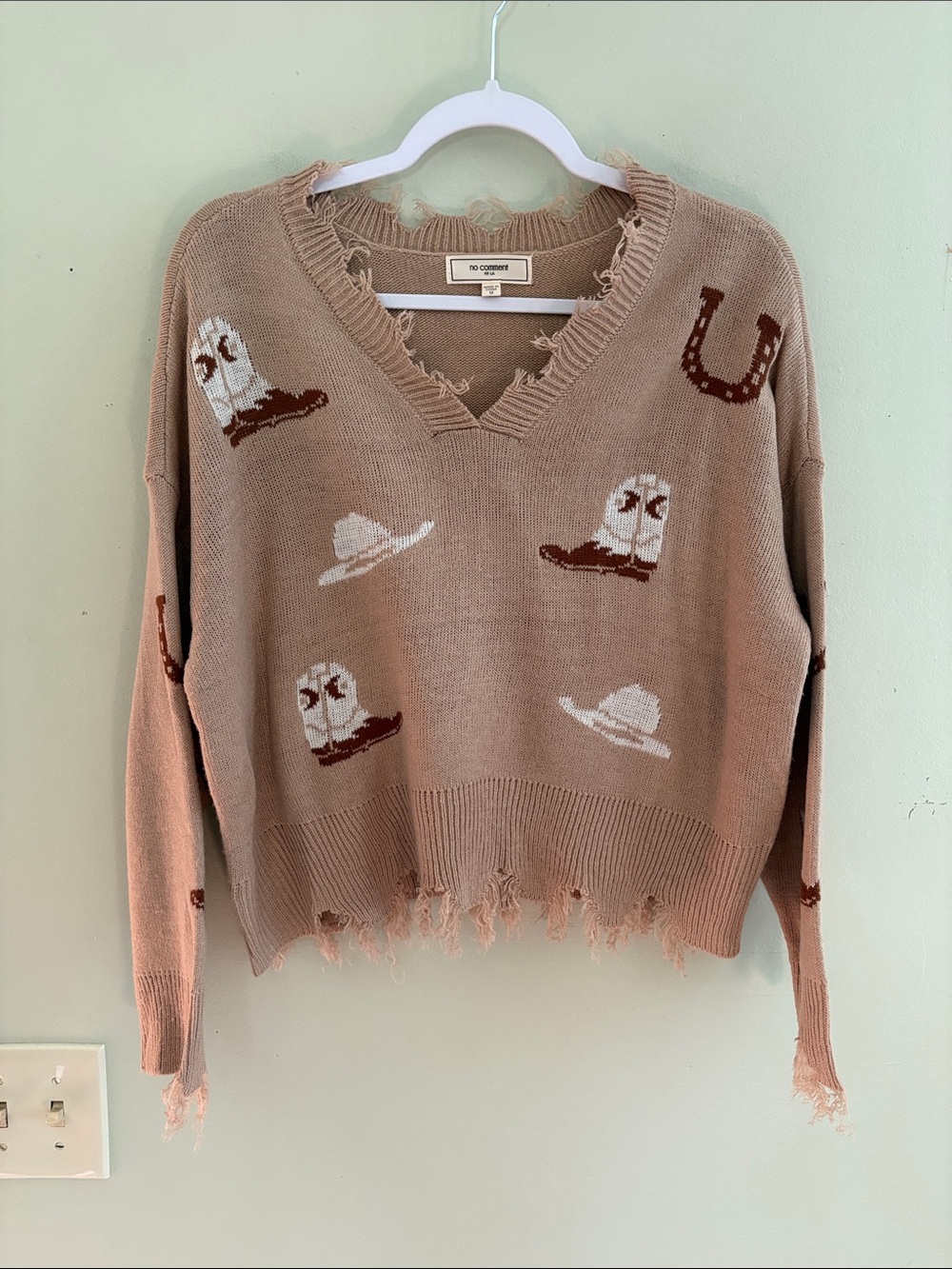 No comment Distressed Cowboy Motif V-Neck Sweater - Tan M
